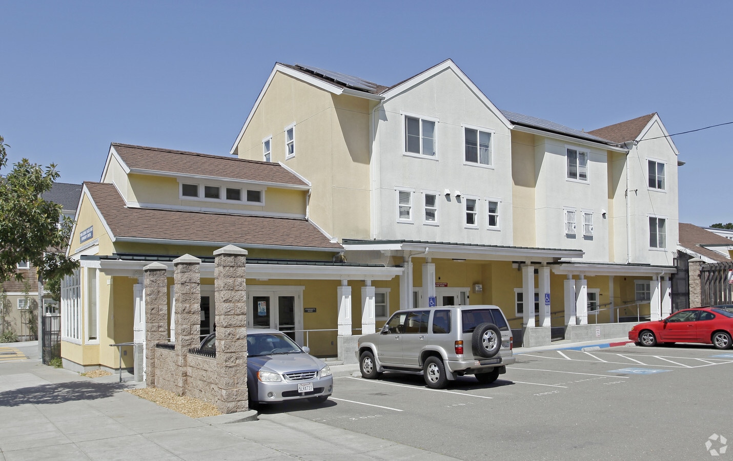 Photo - Yerba Buena Plaza East Apartments