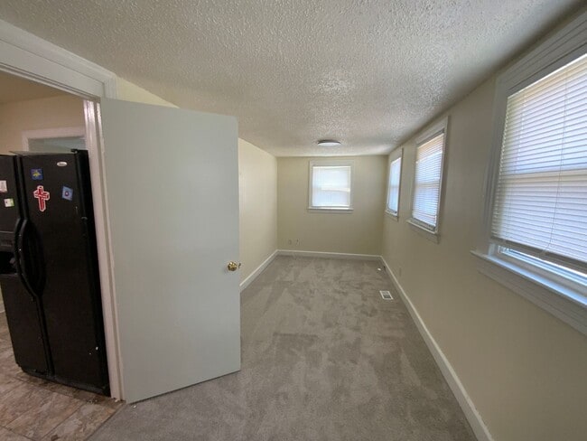 Photo - Charming 4 bd, 2 bth with 2 room Master Suite