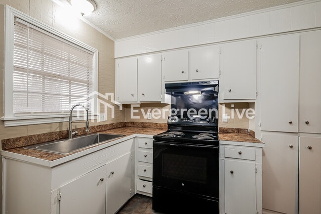Photo - 205 Larado Dr