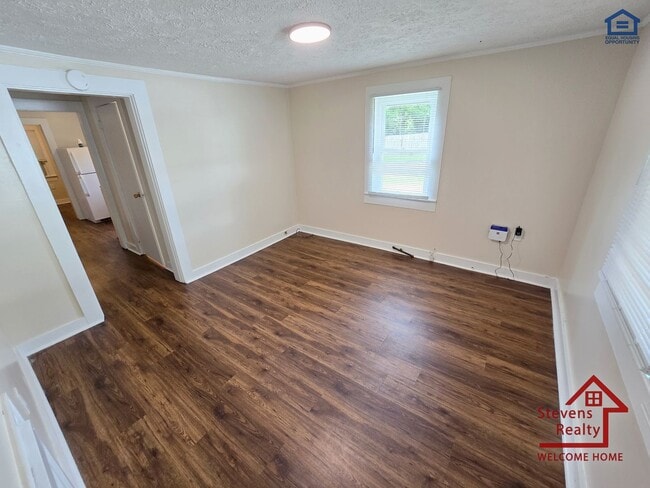 Photo - 1364 Crescent Dr