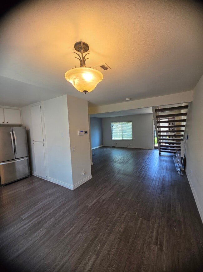 Photo - 1623 Heather Dr