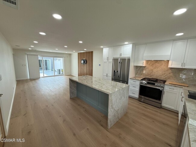 Photo - 102 W Alta Green