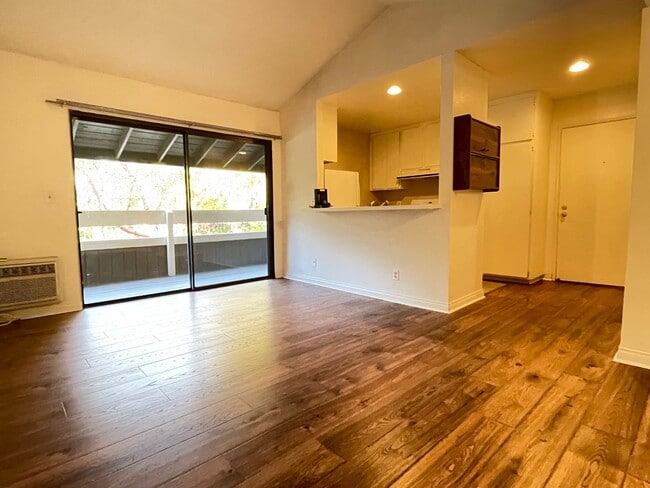 Photo - Unique Condo In Irvine