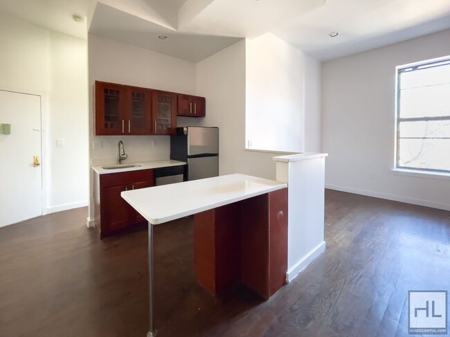 BEDFORD AVENUE / Spacious 3-Bed 1-Bath / G... - BEDFORD AVENUE / Spacious 3-Bed 1-Bath / G... Apartamento Unidad 3A