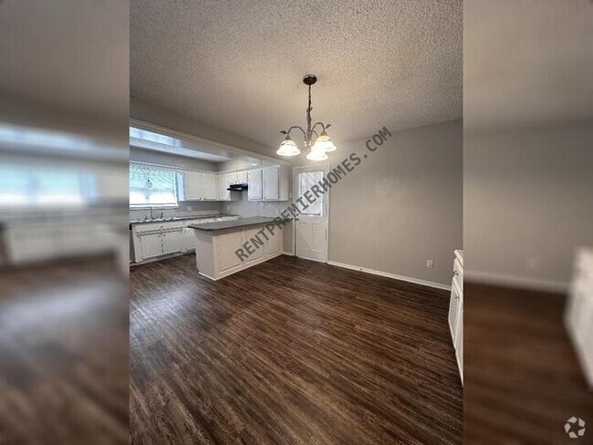 Building Photo - 4200 NW 53rd St Rental