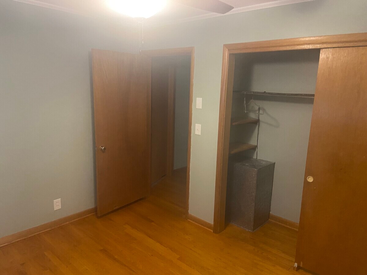 Photo - 905 W 6th Ave