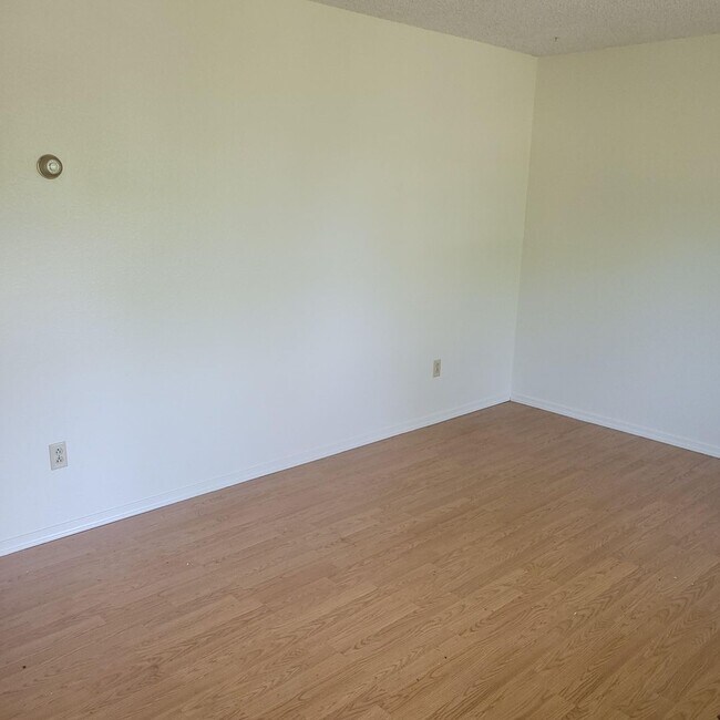 Photo - Goeco, Inc-PM-018-0013-533-535 Unit 535