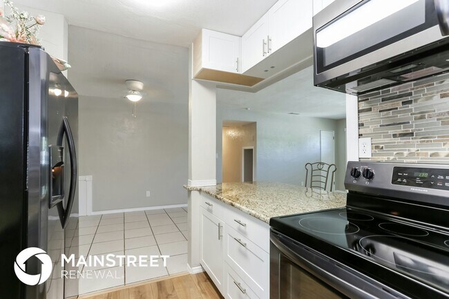 Photo - 3828 Neptune Dr SE