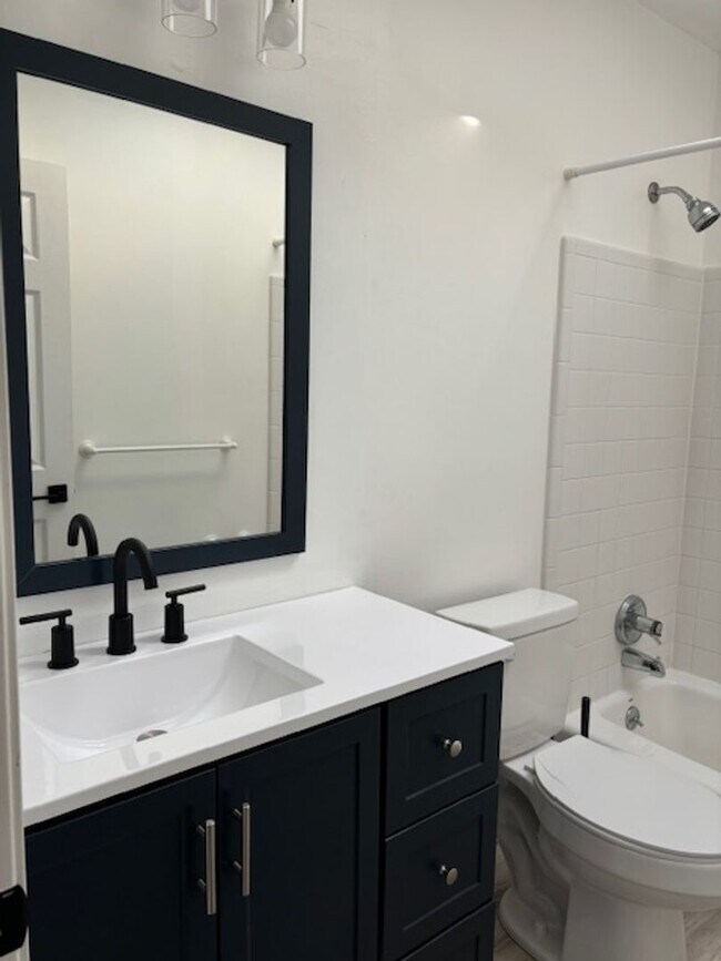 Photo - STUNNING LAKE VIEWS, BRIGHTON 3 BEDROOM HOME