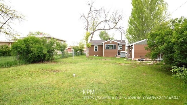 Photo - 3915 W Omaha St