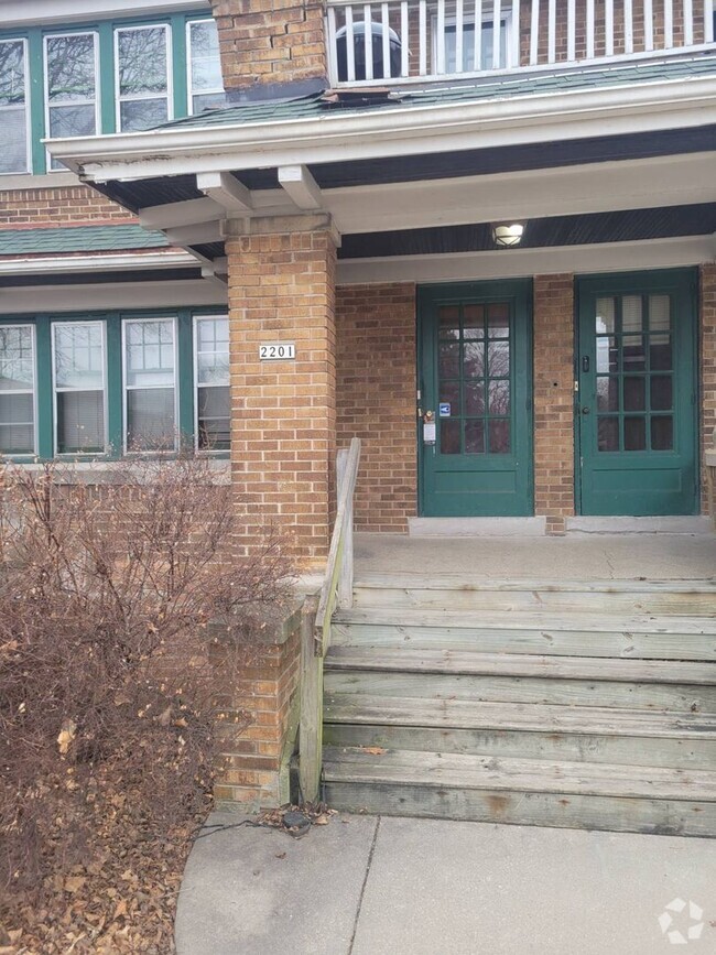 Building Photo - 2201NHiMountBlvdM Unit 2201 Rental