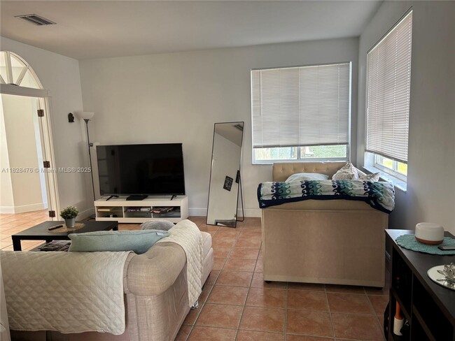 Photo - 4361 Dogwood Cir