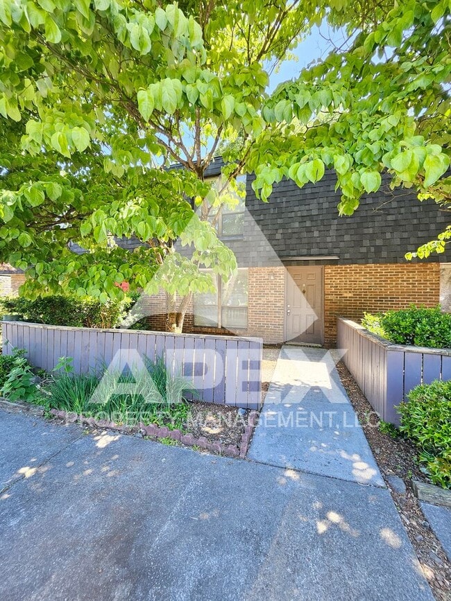 Building Photo - 9008-COU Unit C