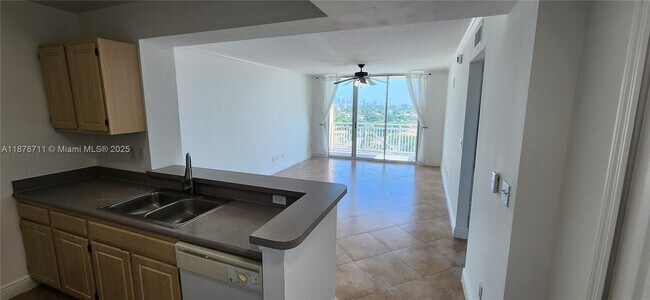 Photo - 2665 SW 37th Ave Unidad 1009