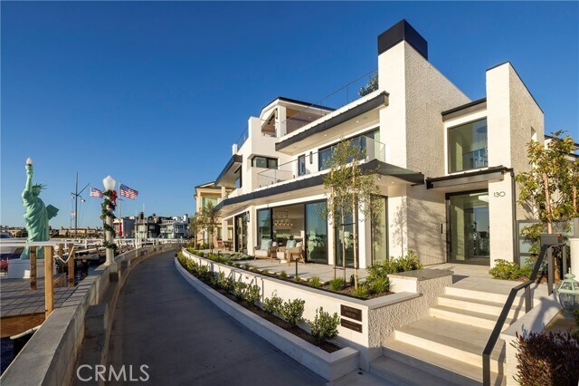 130 S Bay Front