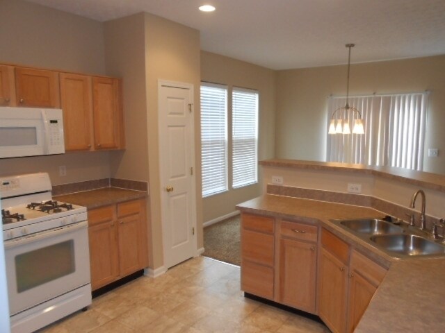 Photo - 942 Mahle Dr