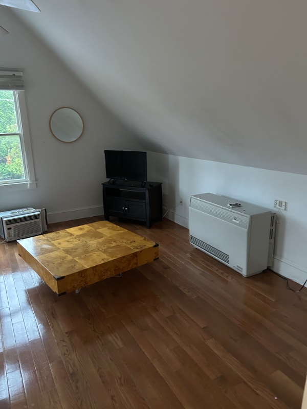 Photo - 8 Dover Ave Unidad 8 dover ave southampton ny 11968