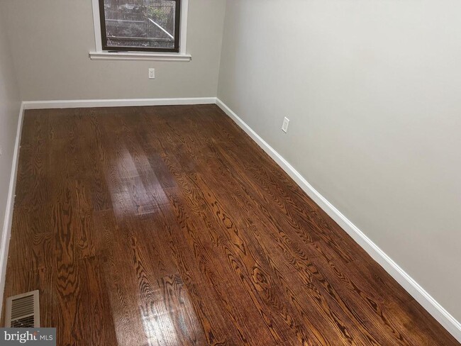 Photo - 810 McDowell Ave