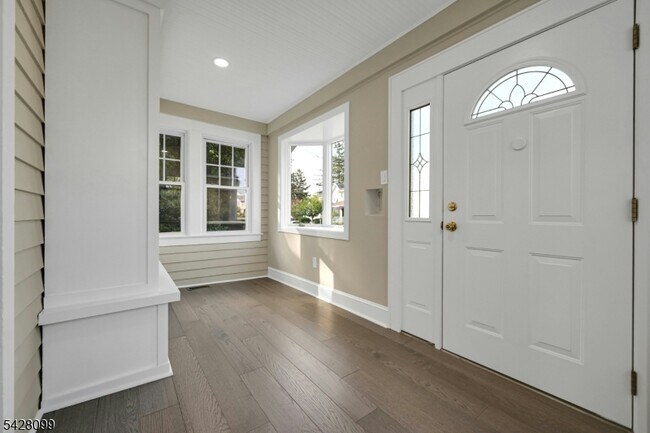 Photo - 25 Marinus St