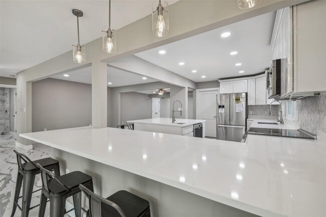 Photo - 2042 Craft Ln