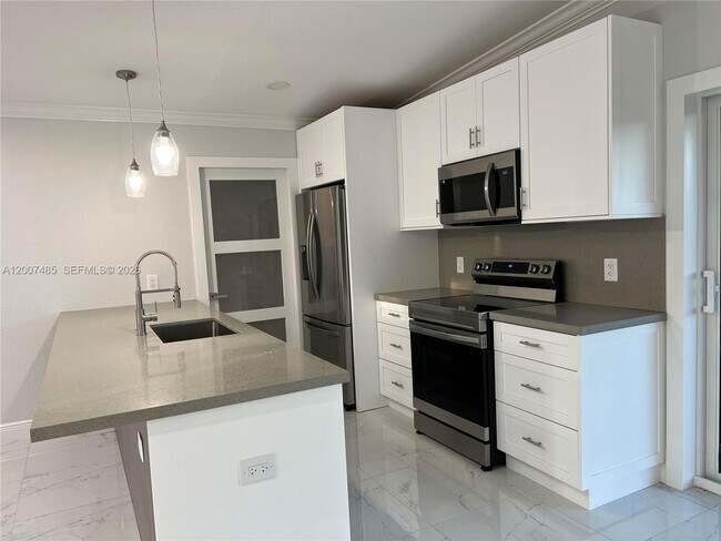 Photo - 1361 Sylvania Blvd