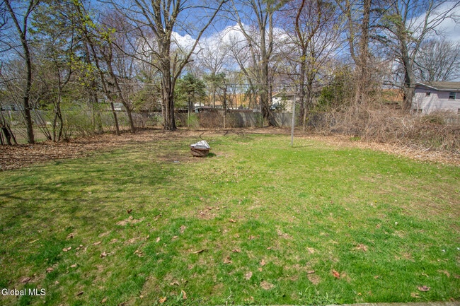 Photo - 16 Swayze Dr