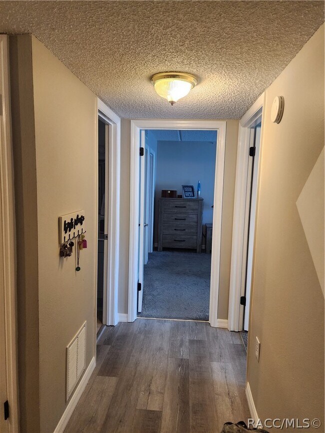 Photo - 2400 Forest Dr