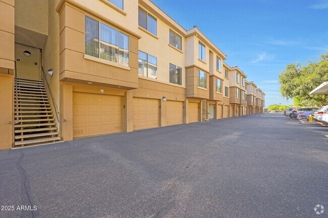 Building Photo - 1701 E Colter St Rental