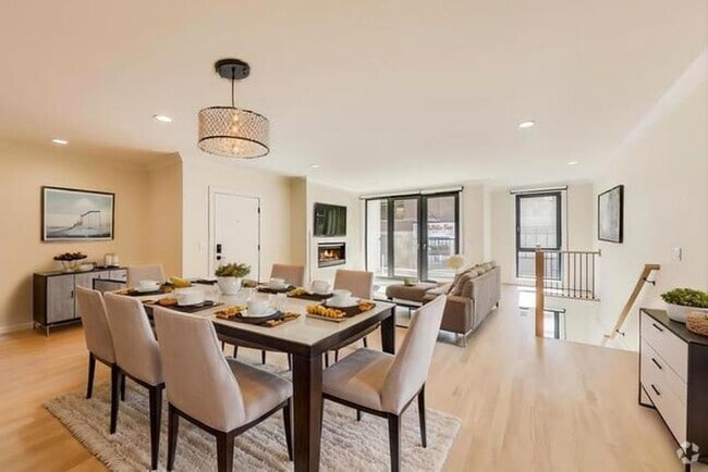 Building Photo - 4 bedroom in Chicago IL 60625 Unit 1N Rental