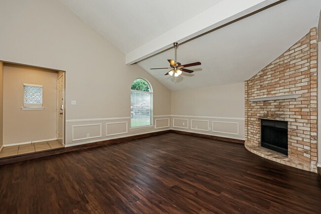 Photo - 910 Blue Jay Dr