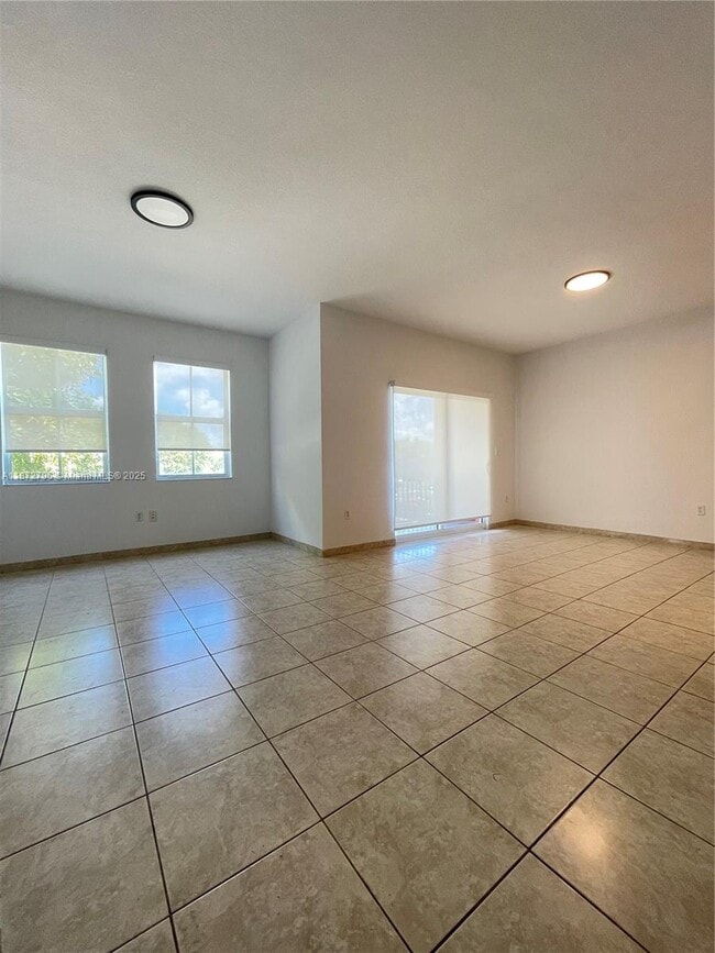 Photo - 11202 NW 83rd St Unit 219