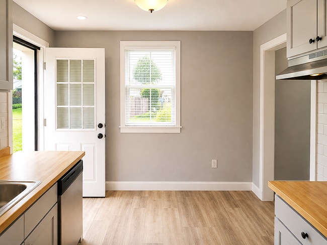 Photo - 4935 W Legrande Ave