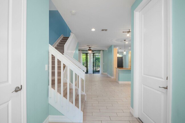 Photo - Spanish Style townhome 3beds 2 1/2 baths i...