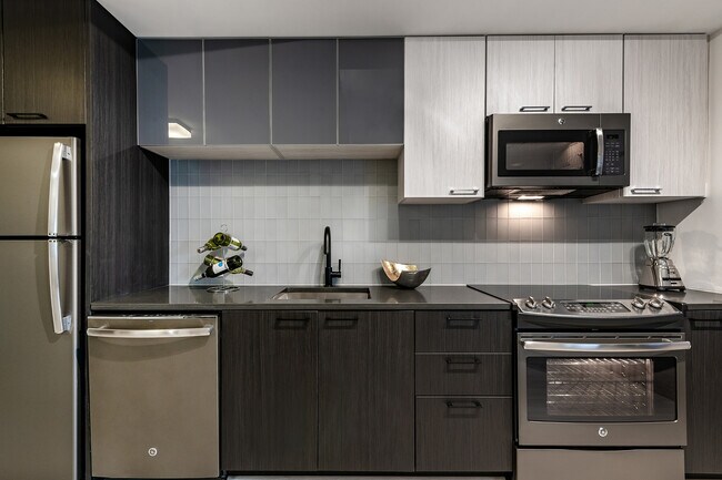 Building Photo - Ore 82