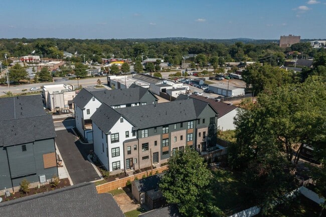 Photo - 2 BR 2.5 BA- Downtown Greenville Townhome-...