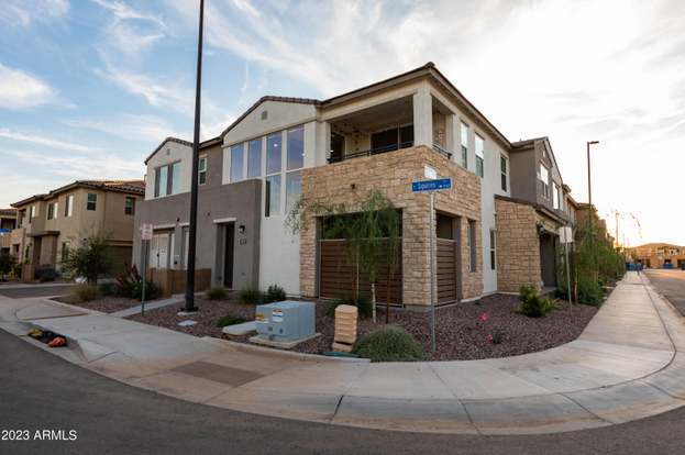 Photo - 773 E Lark St