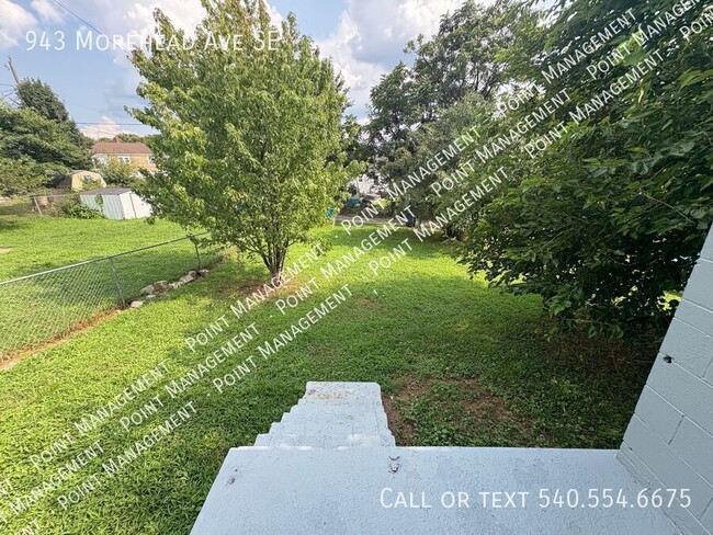 Photo - 943 Morehead Ave SE