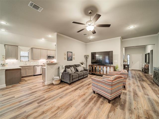 Photo - 709 Nolan Dr