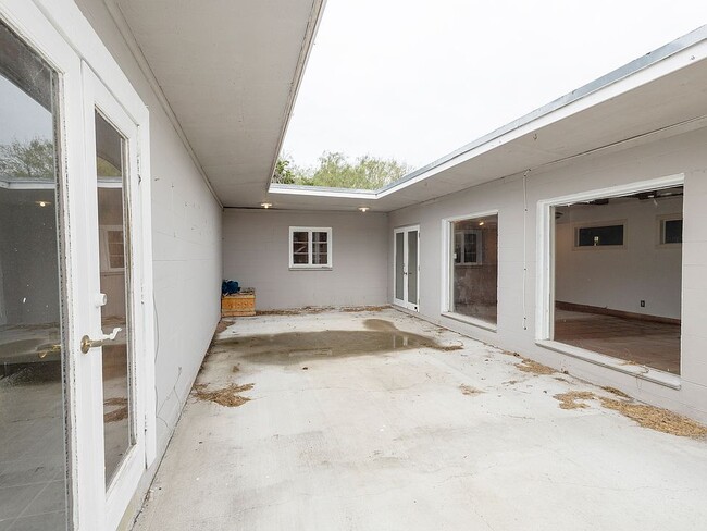 Photo - 6033 Rio Vista Ave