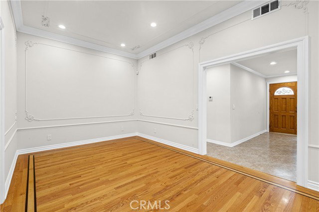 Photo - 6508 Mammoth Ave