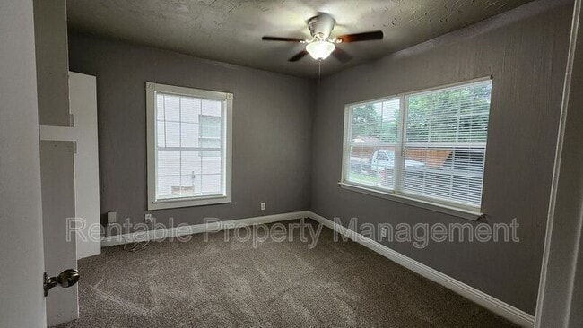 406 W 14th St