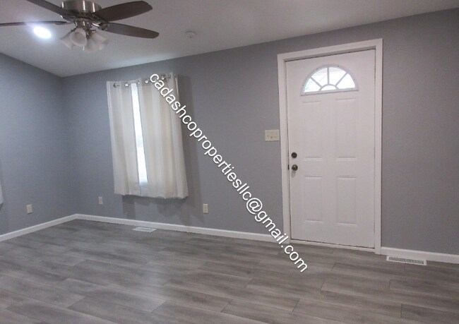 Photo - 203 W Wayne St