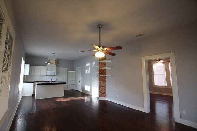 Photo - Tour Today! Charming 3 bedroom home in the Heart of Tyler!!