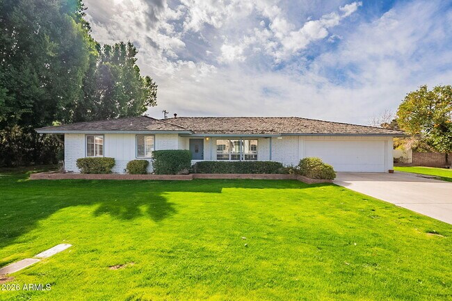 Photo - 5715 E Calle Del Paisano