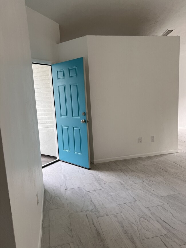 Photo - 19 Brittany Ln