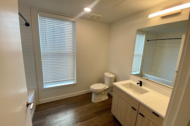 Photo - 3201 Walnut St Unidad 3