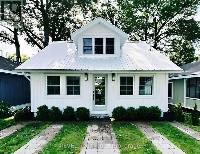 Photo - 399 Elmwood Ave