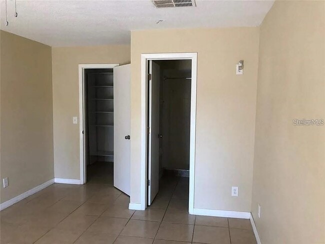 330 Colonade Ct