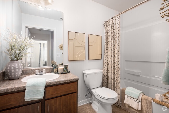Belmont 2BR, 2BA - 1,096SF - Second Bathroom