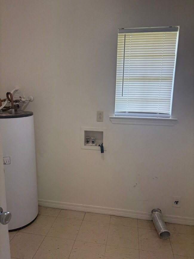 Photo - Waveland Duplex